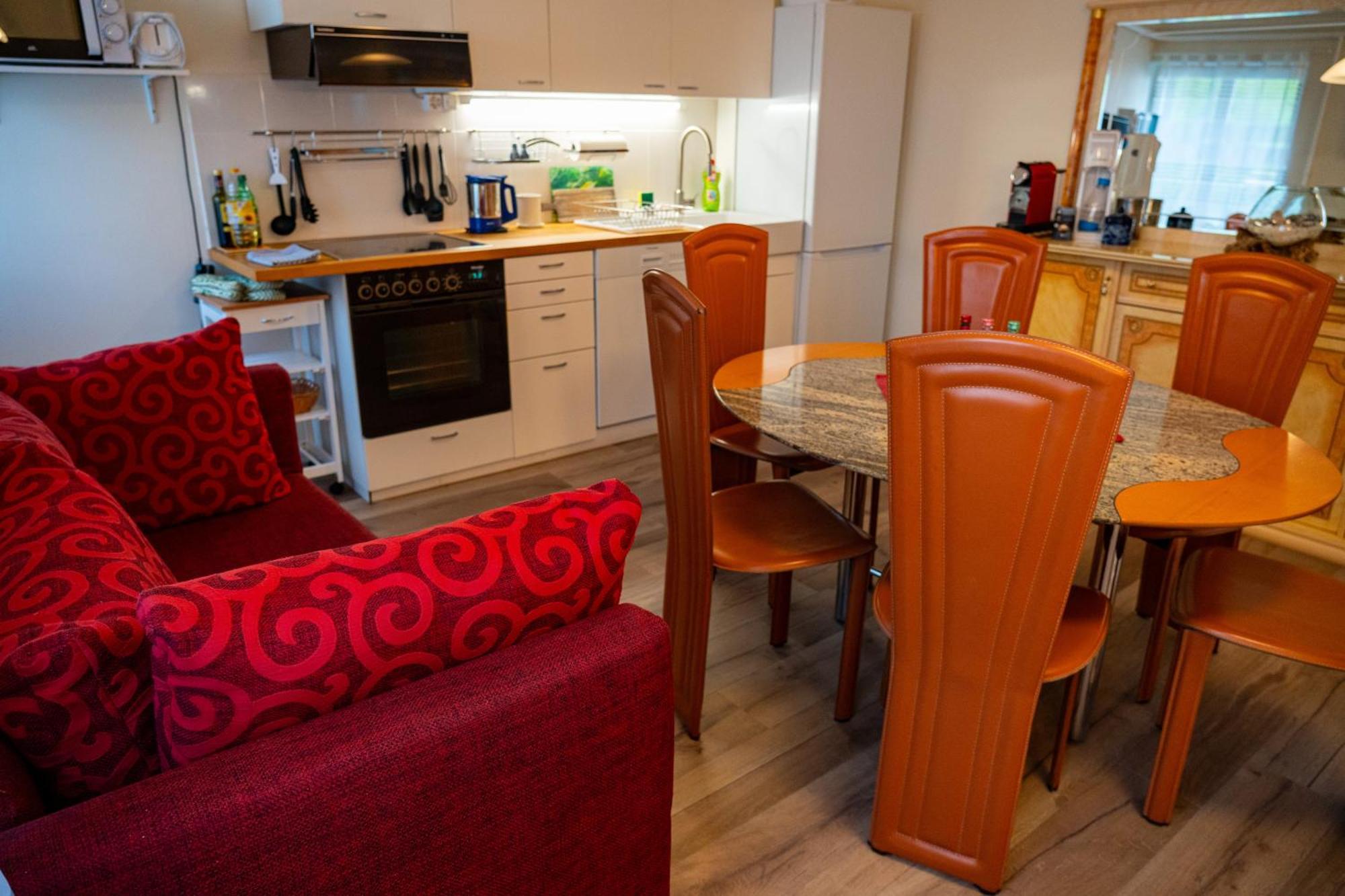Gemuetliche Wohnung Mit Terasse Und Feuerstelle Lengnau Exteriér fotografie